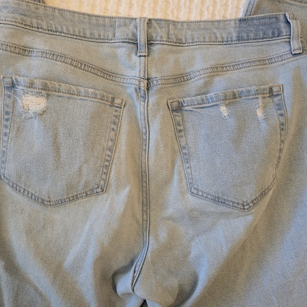 Hollister Women's Light Blue Straight Leg Mom Jeans - Picture 5 of 6